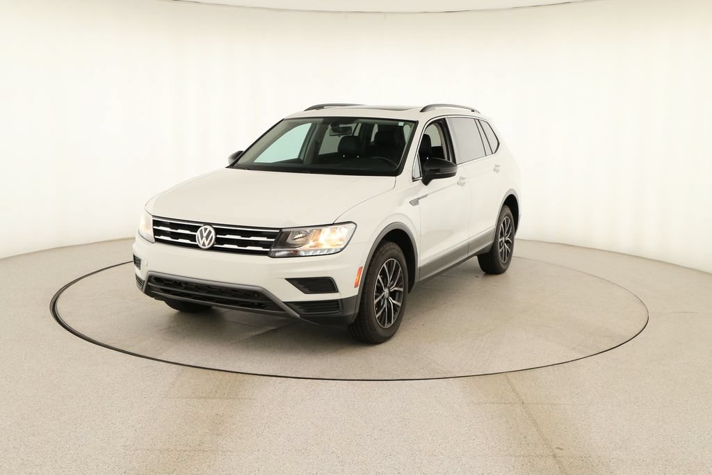 Used 2018 Volkswagen Tiguan SE w/ Panoramic Sunroof Package AWD/4WD image 12