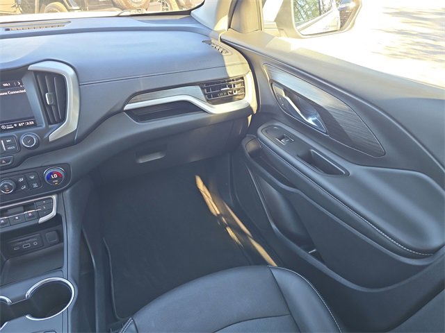 Used 2024 GMC Terrain SLT image 12