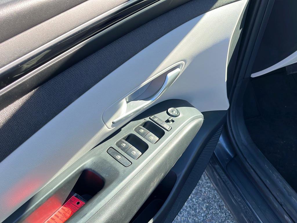 New 2024 Hyundai Tucson SEL w/ Convenience Package image 9