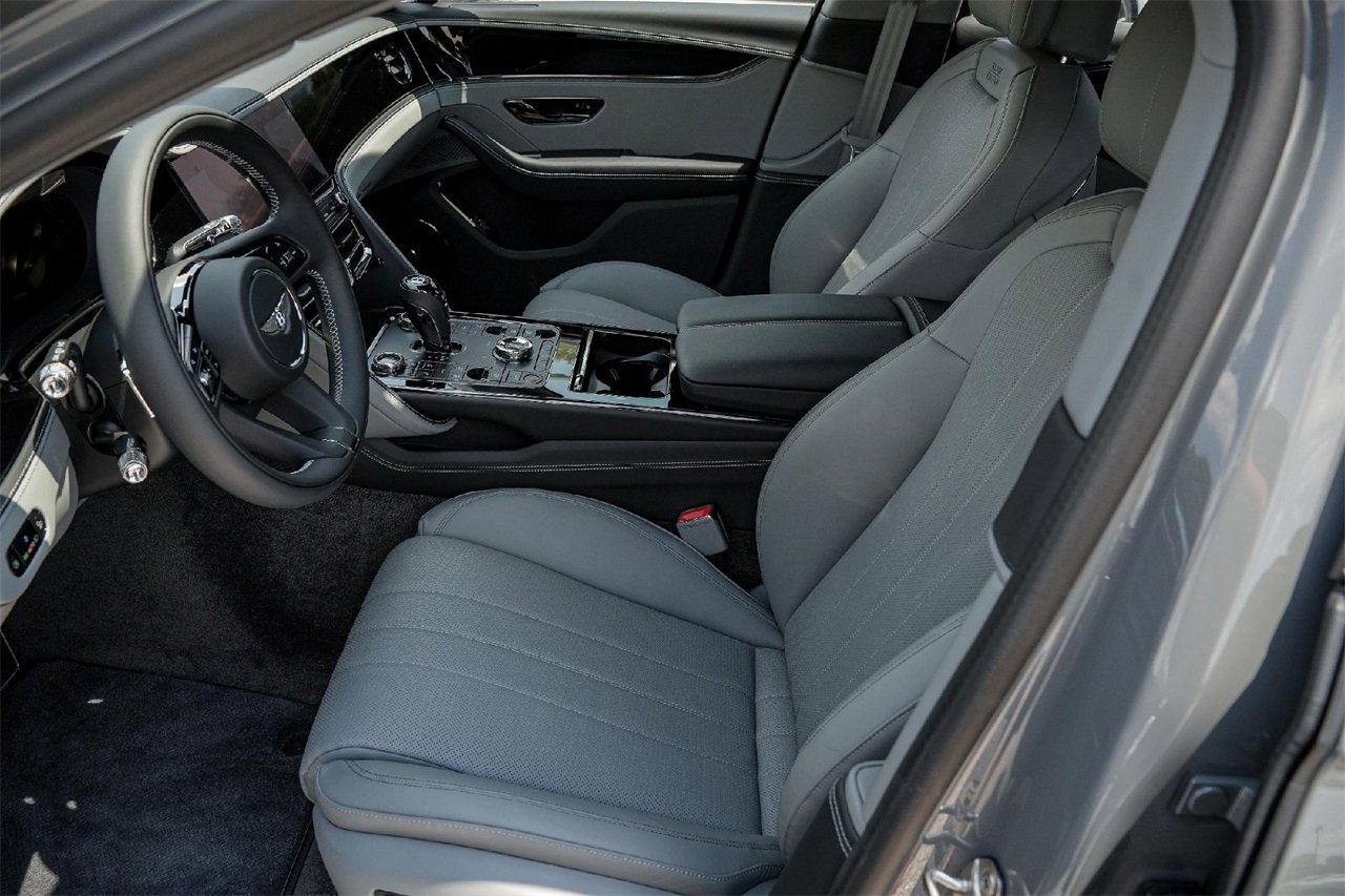 New 2025 Bentley Flying Spur Plug-In Hybrid image 19