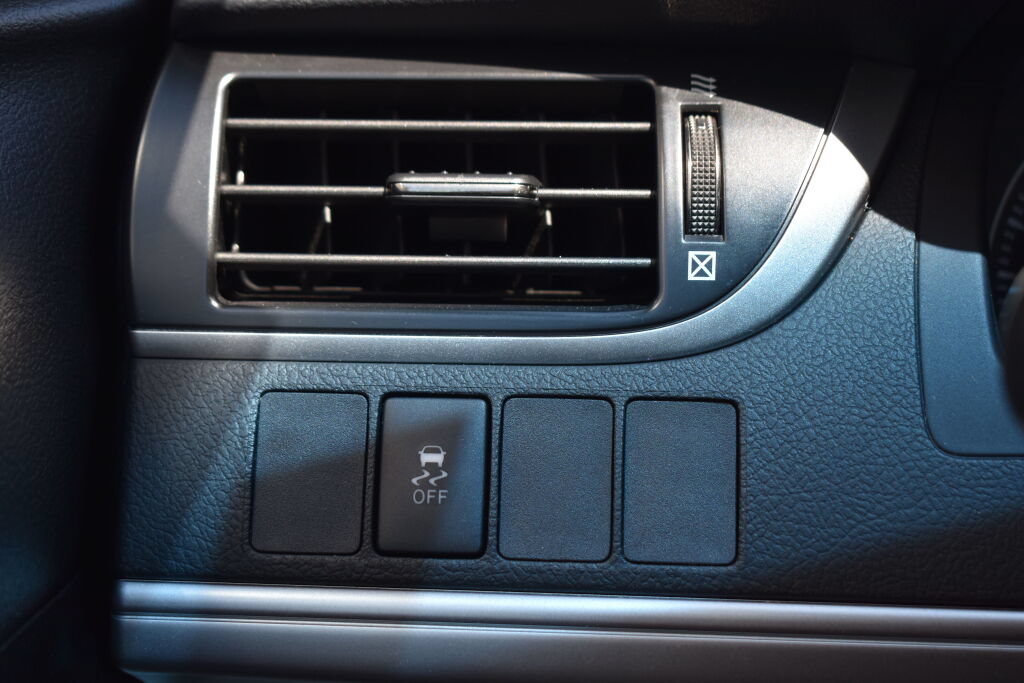 Used 2012 Toyota Camry LE FWD image 14
