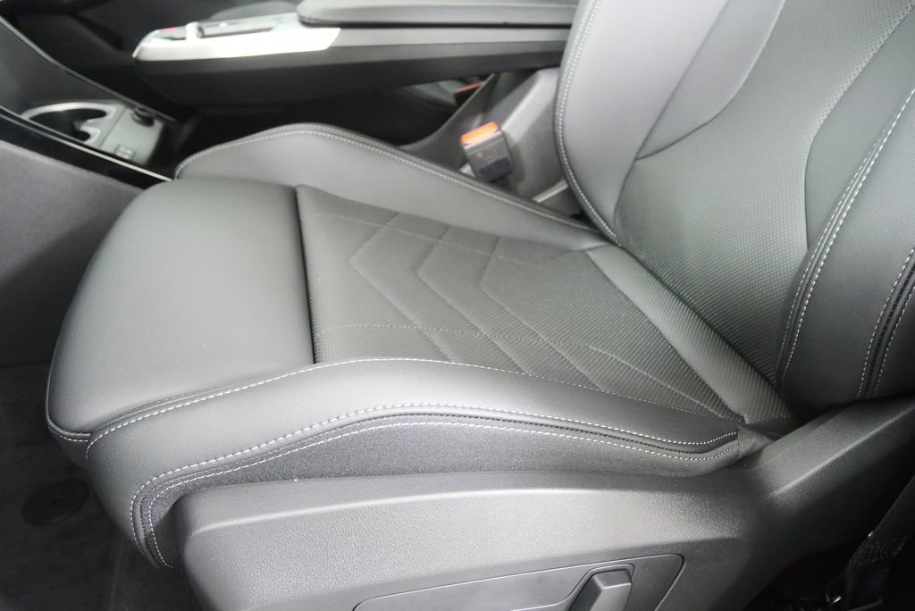 Used 2026 BMW X1 xDrive28i w/ Technology Package image 9