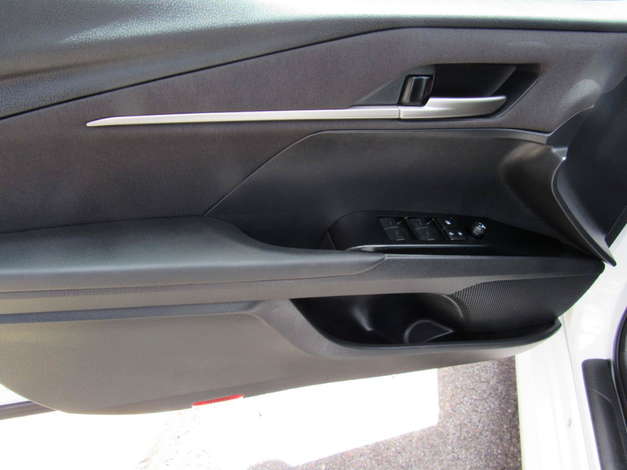 Used 2026 Toyota Camry LE FWD image 15