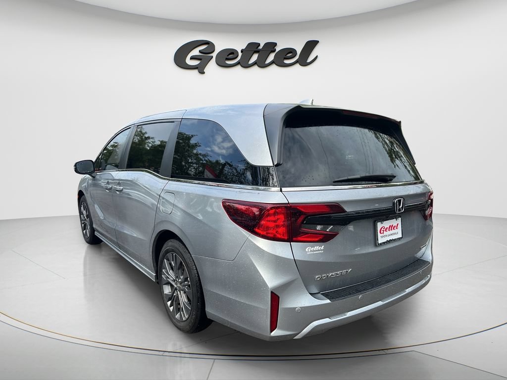 Used 2025 Honda Odyssey Touring image 7