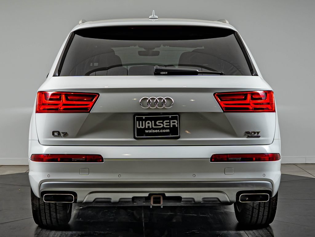 Used 2017 Audi Q7 3.0T Prestige AWD/4WD image 6
