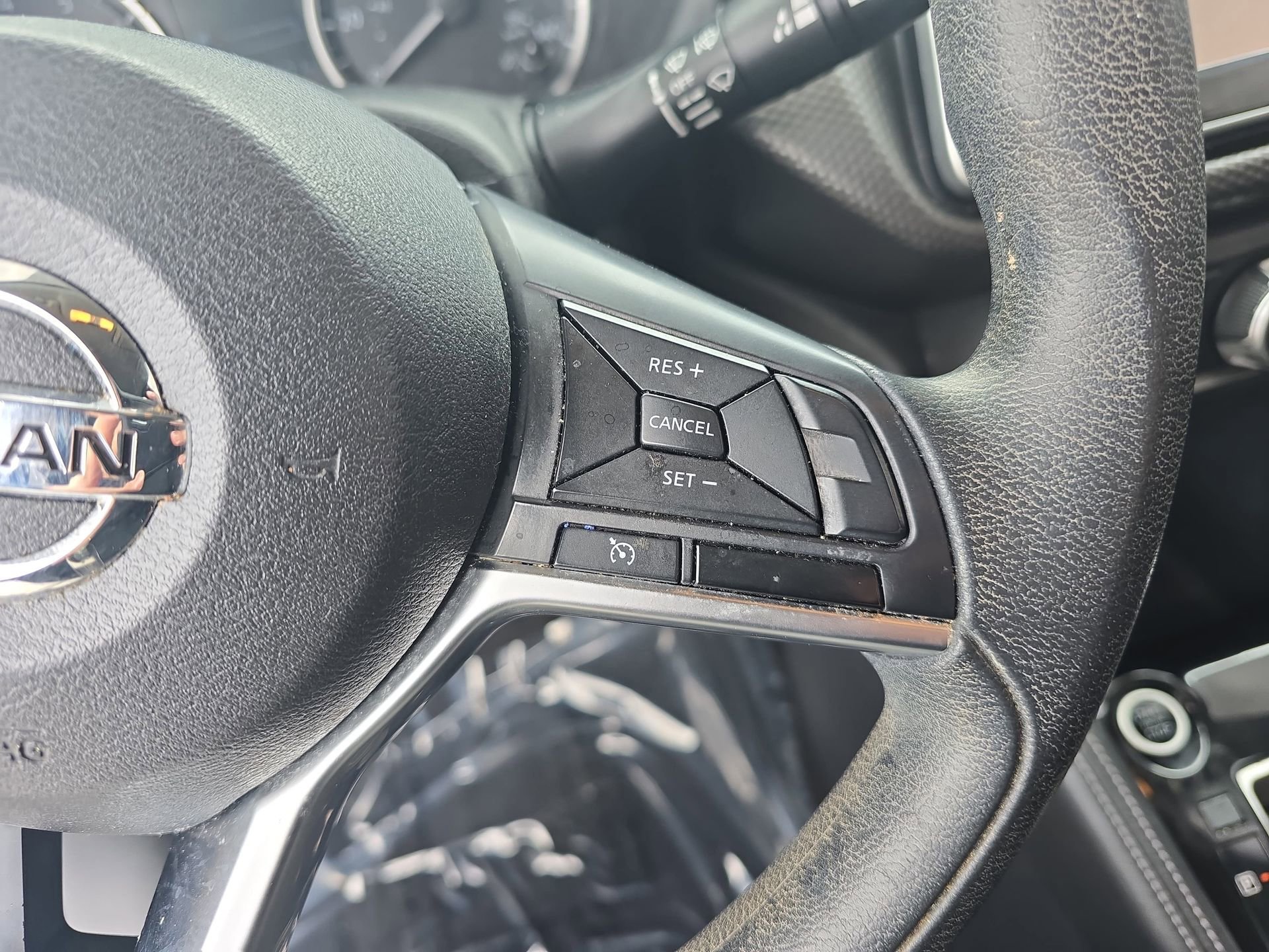 Used 2018 Nissan Kicks S FWD image 17