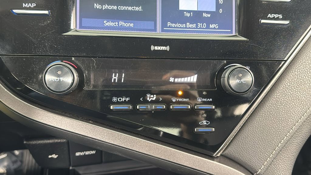 Used 2020 Toyota Camry SE image 24