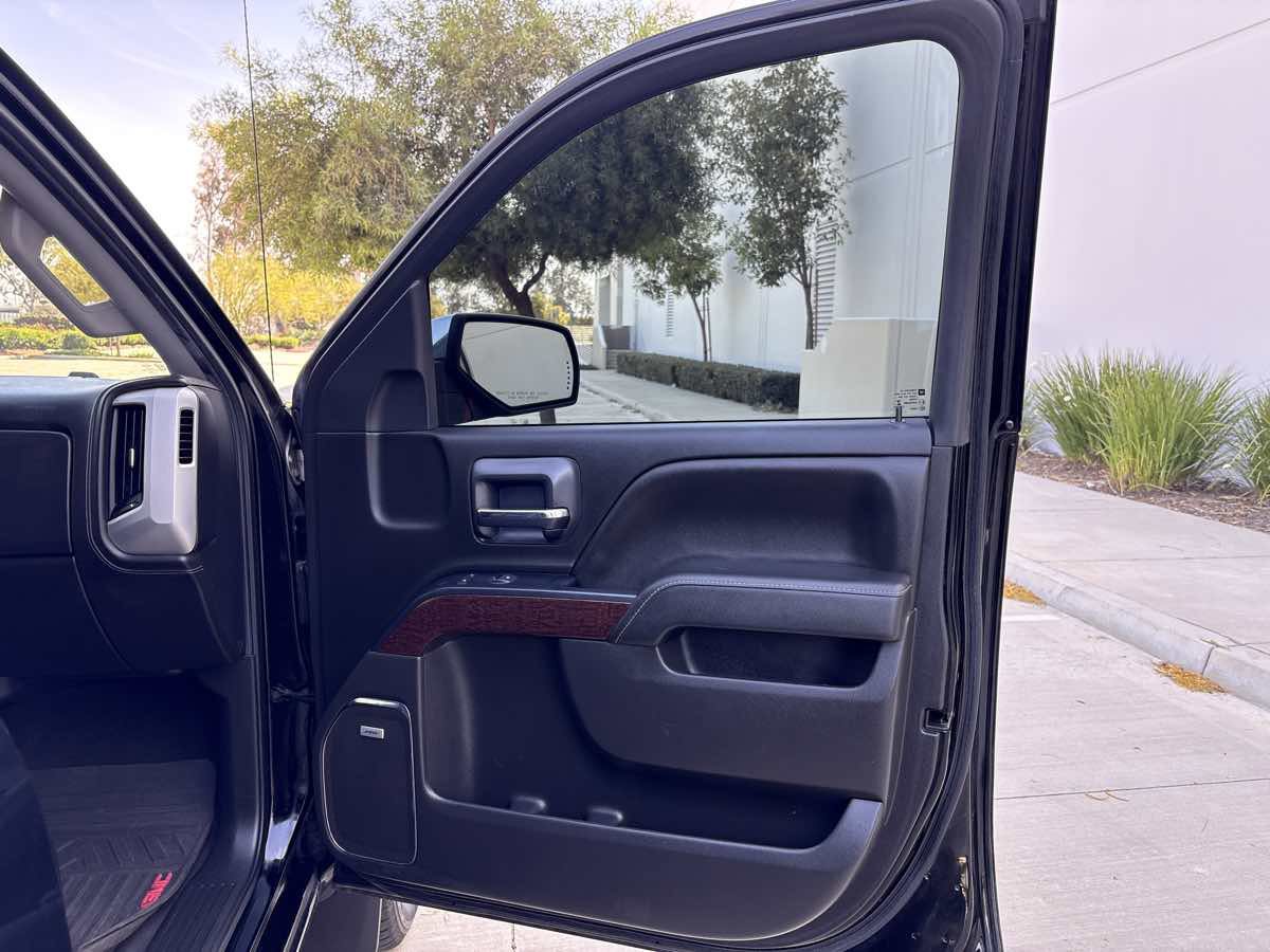 Used 2018 GMC Sierra 1500 SLT w/ SLT Premium Package AWD/4WD image 15