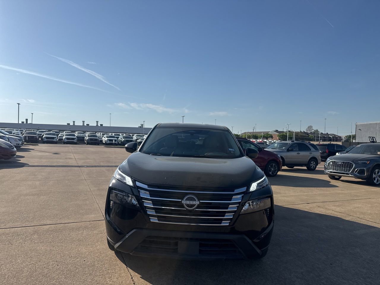 Used 2024 Nissan Rogue SV image 4