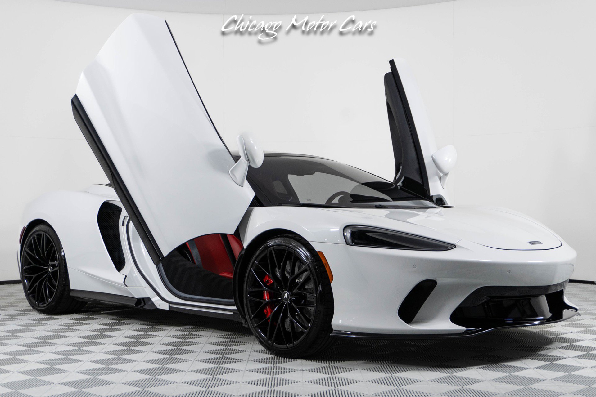 Used 2023 McLaren GT RWD image 28