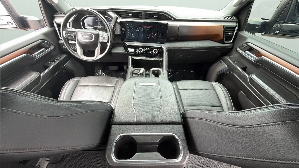 Used 2024 GMC Sierra 2500 Denali AWD/4WD image 34