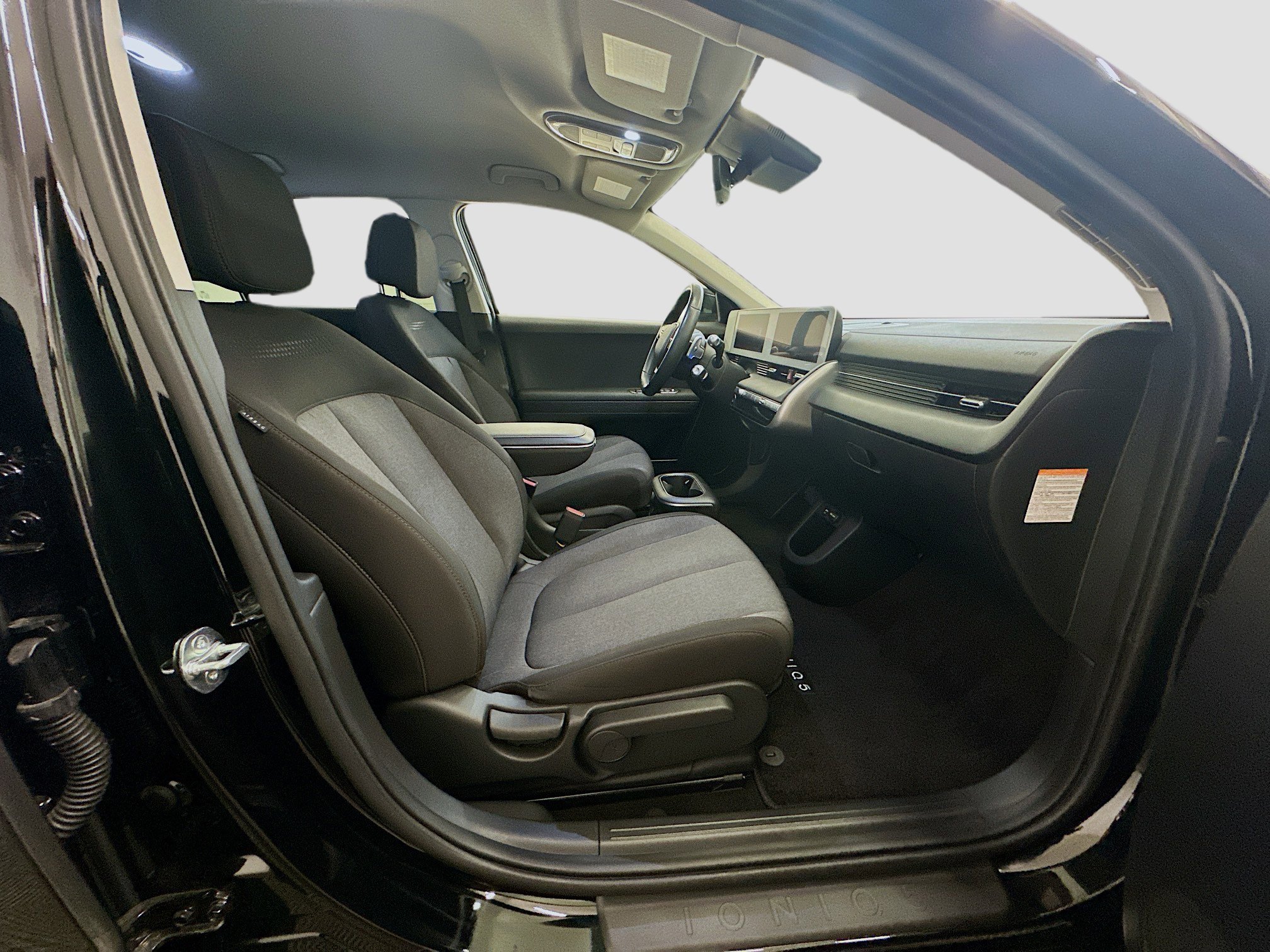 Used 2024 Hyundai Ioniq 5 SEL image 32