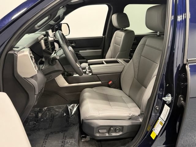Used 2025 Toyota Tundra Limited w/ TRD Off-Road Package AWD/4WD image 15