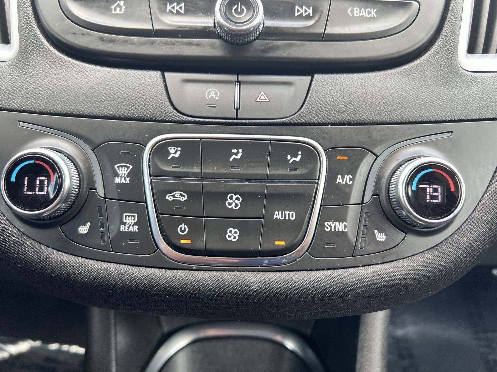 Used 2023 Chevrolet Malibu LT FWD image 28