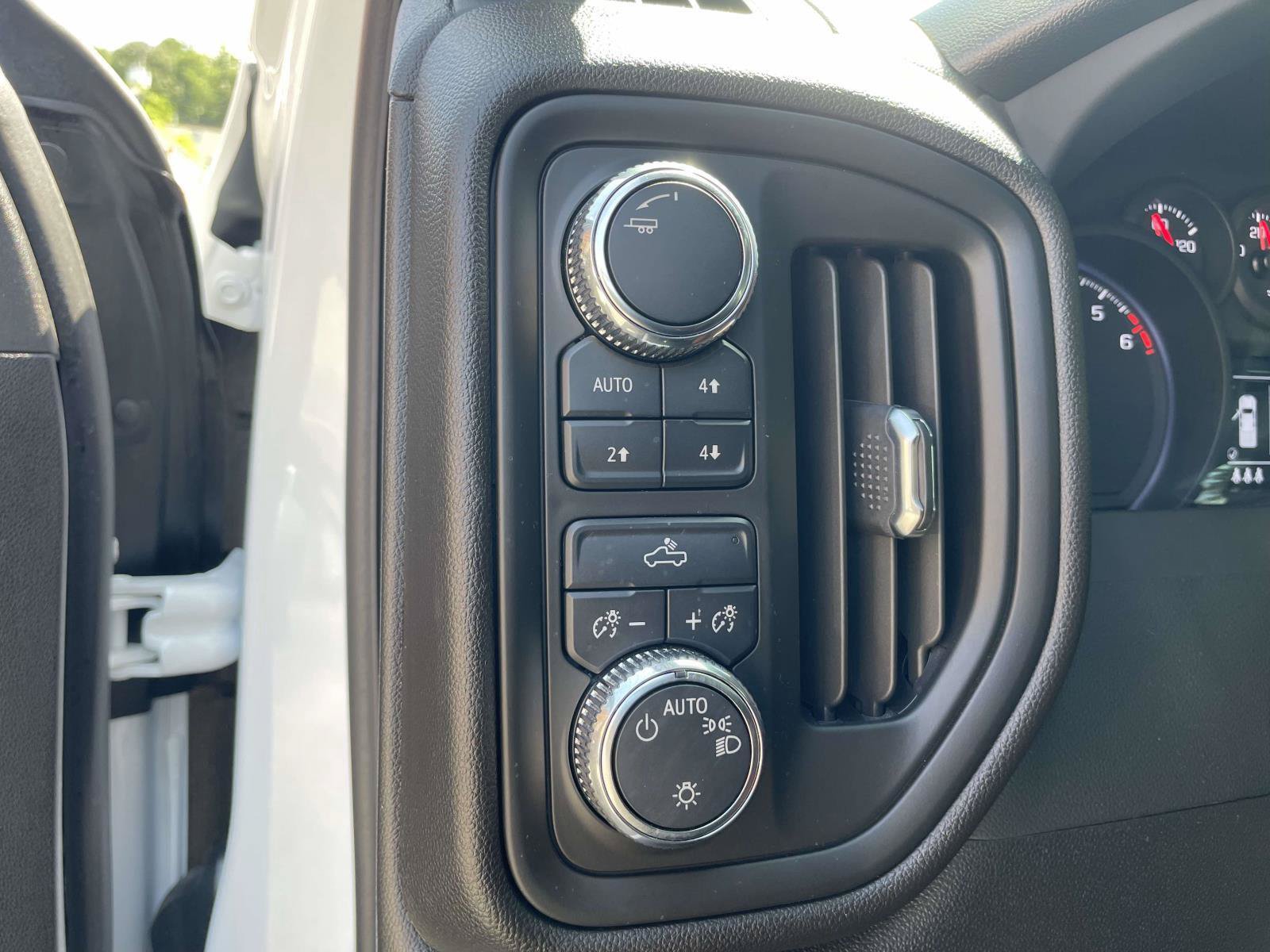 Used 2024 GMC Sierra 1500 Pro w/ X31 Off-Road Package AWD/4WD image 15