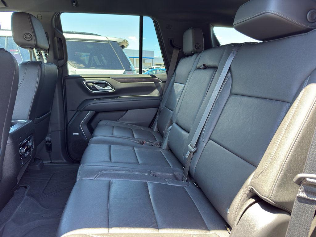 Used 2022 Chevrolet Tahoe Z71 w/ Luxury Package AWD/4WD image 28