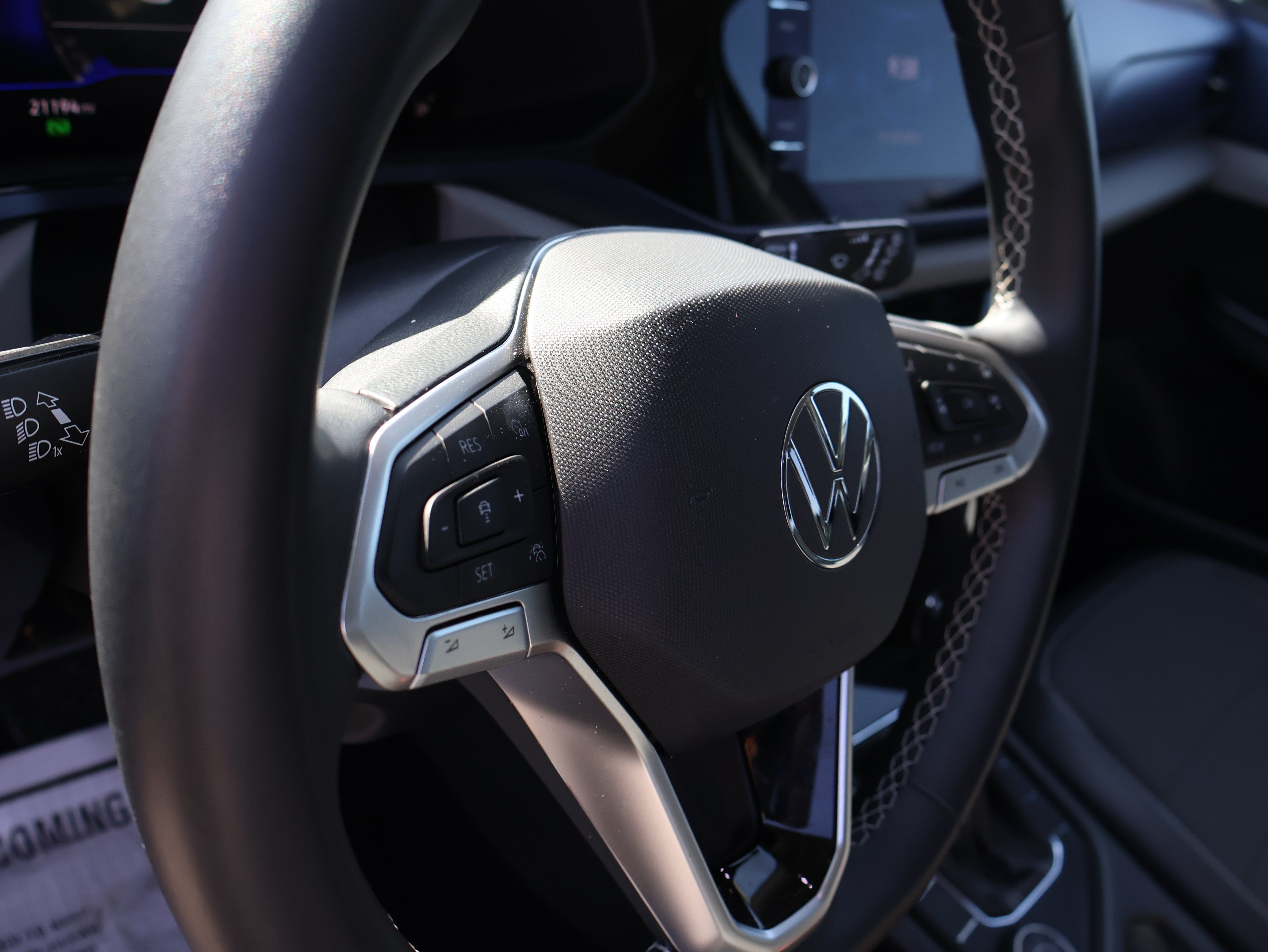 Used 2023 Volkswagen Taos SE w/ Panoramic Sunroof Package AWD/4WD image 25