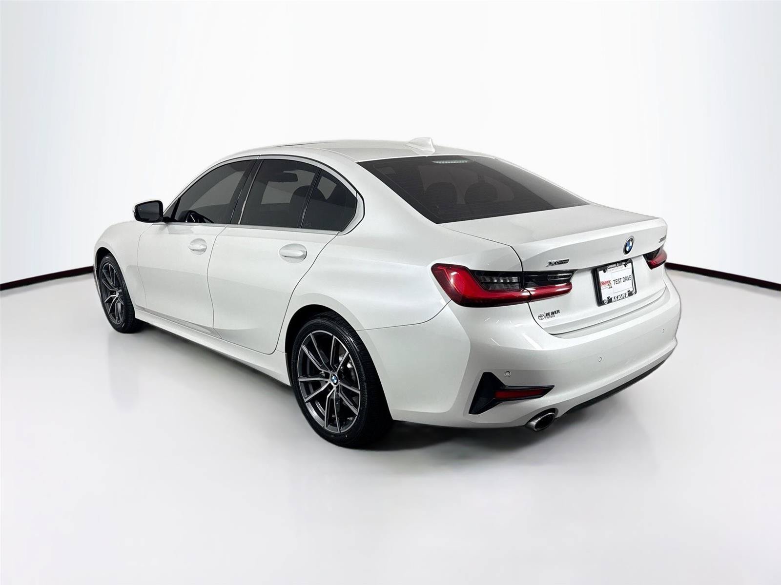 Used 2019 BMW 330i xDrive Sedan w/ Convenience Package AWD/4WD image 13