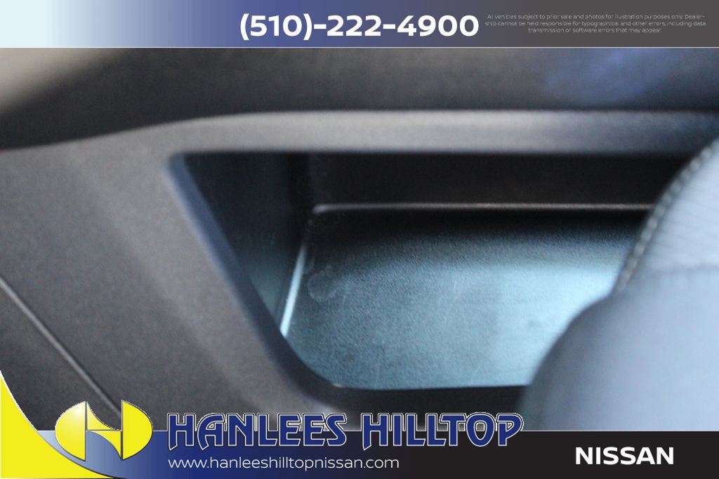 Used 2025 Nissan Pathfinder SV FWD image 15