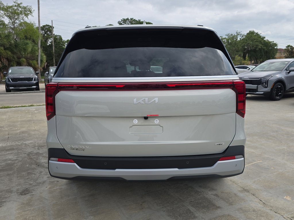 New 2026 Kia Carnival EX FWD image 7