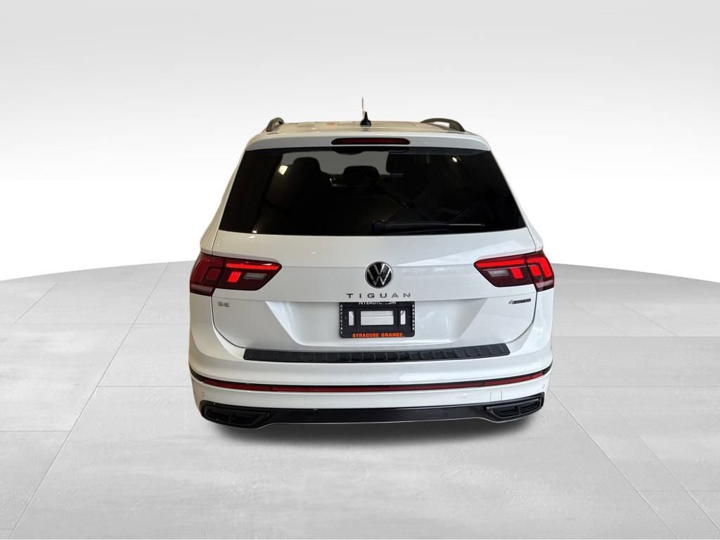 Used 2023 Volkswagen Tiguan SE R-Line image 5