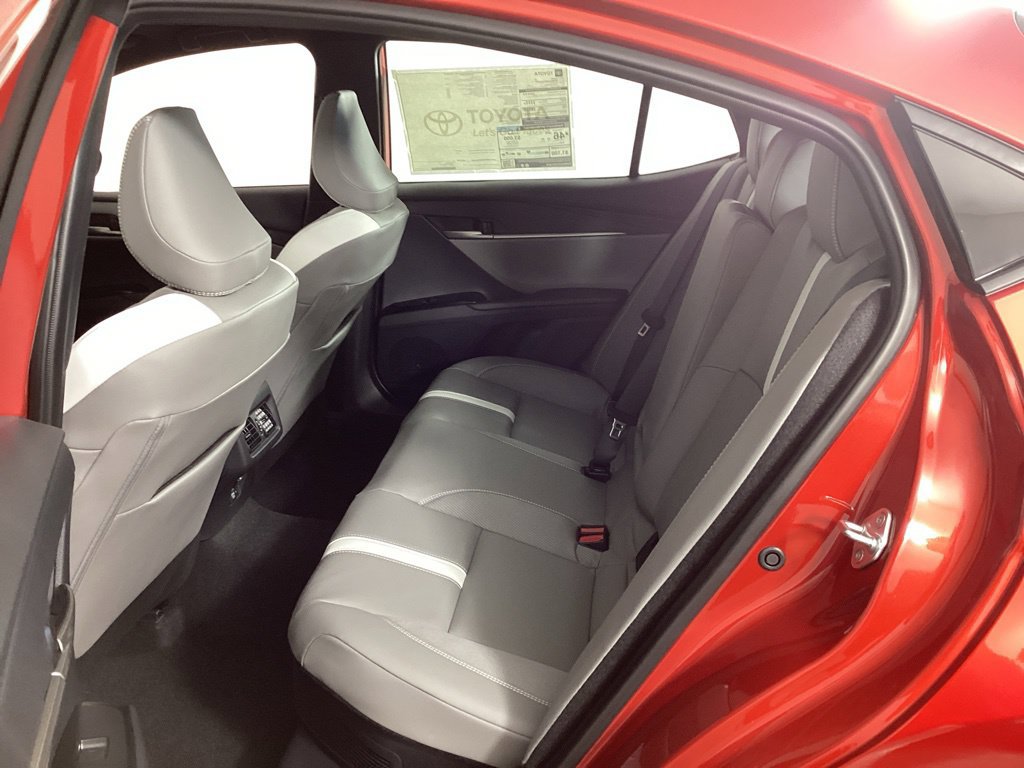 Used 2026 Toyota Camry SE w/ Convenience Package FWD image 25