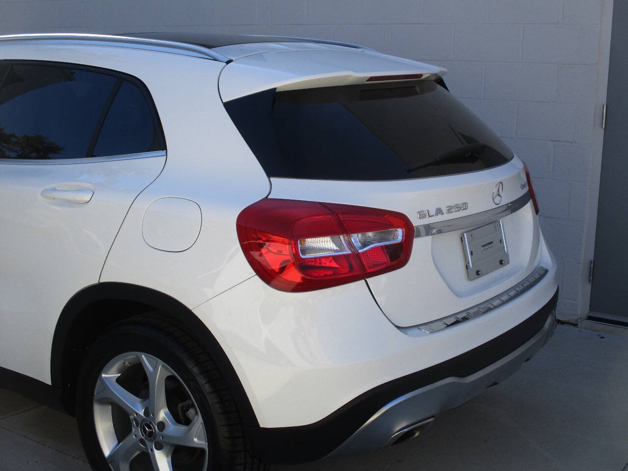 Used 2018 Mercedes-Benz GLA 250 4MATIC image 51