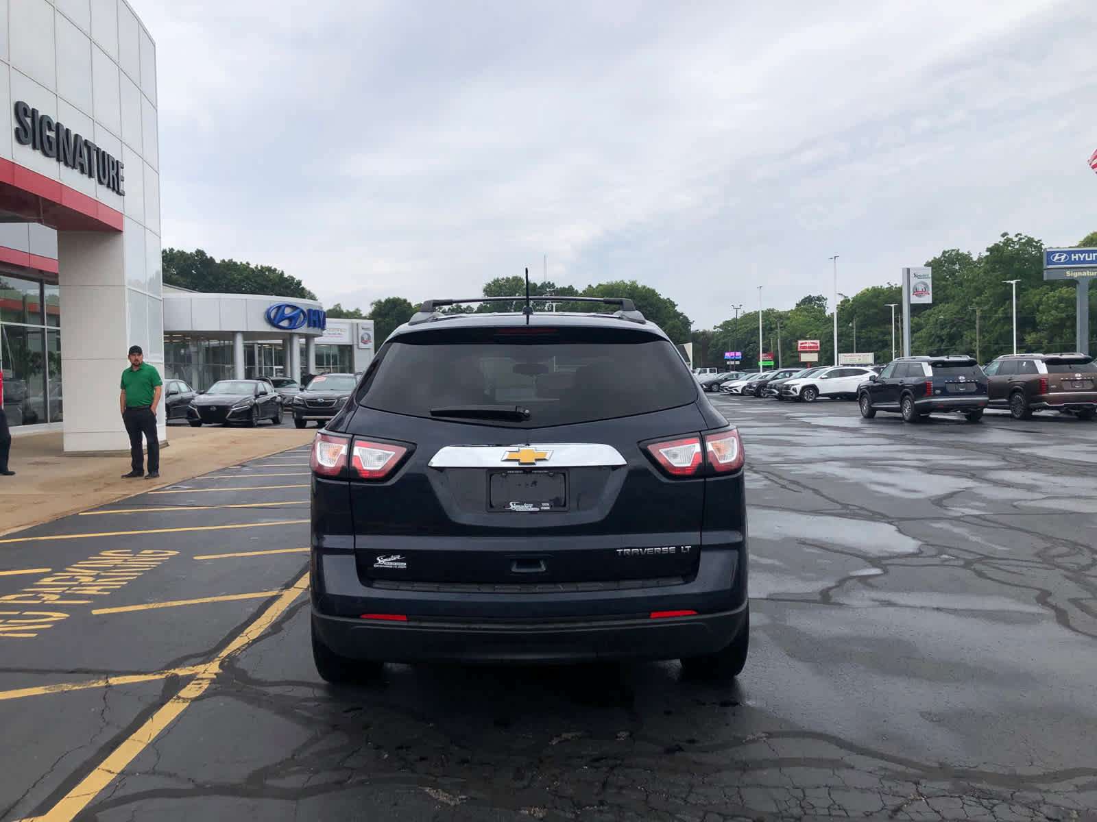 Used 2015 Chevrolet Traverse LT w/ Style and Technology Package FWD image 6