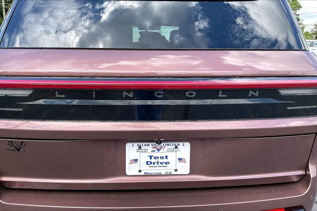 New 2027 Lincoln Navigator L Black Label AWD/4WD image 9