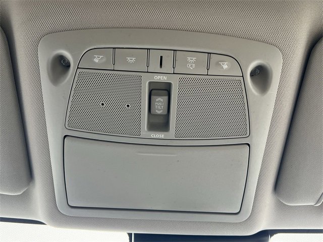 Used 2019 Nissan Rogue SV w/ Premium Package image 23