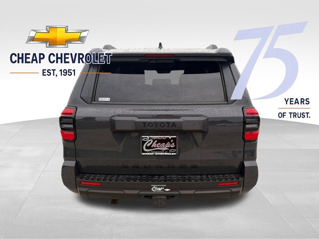 Used 2025 Toyota 4Runner SR5 AWD/4WD image 4