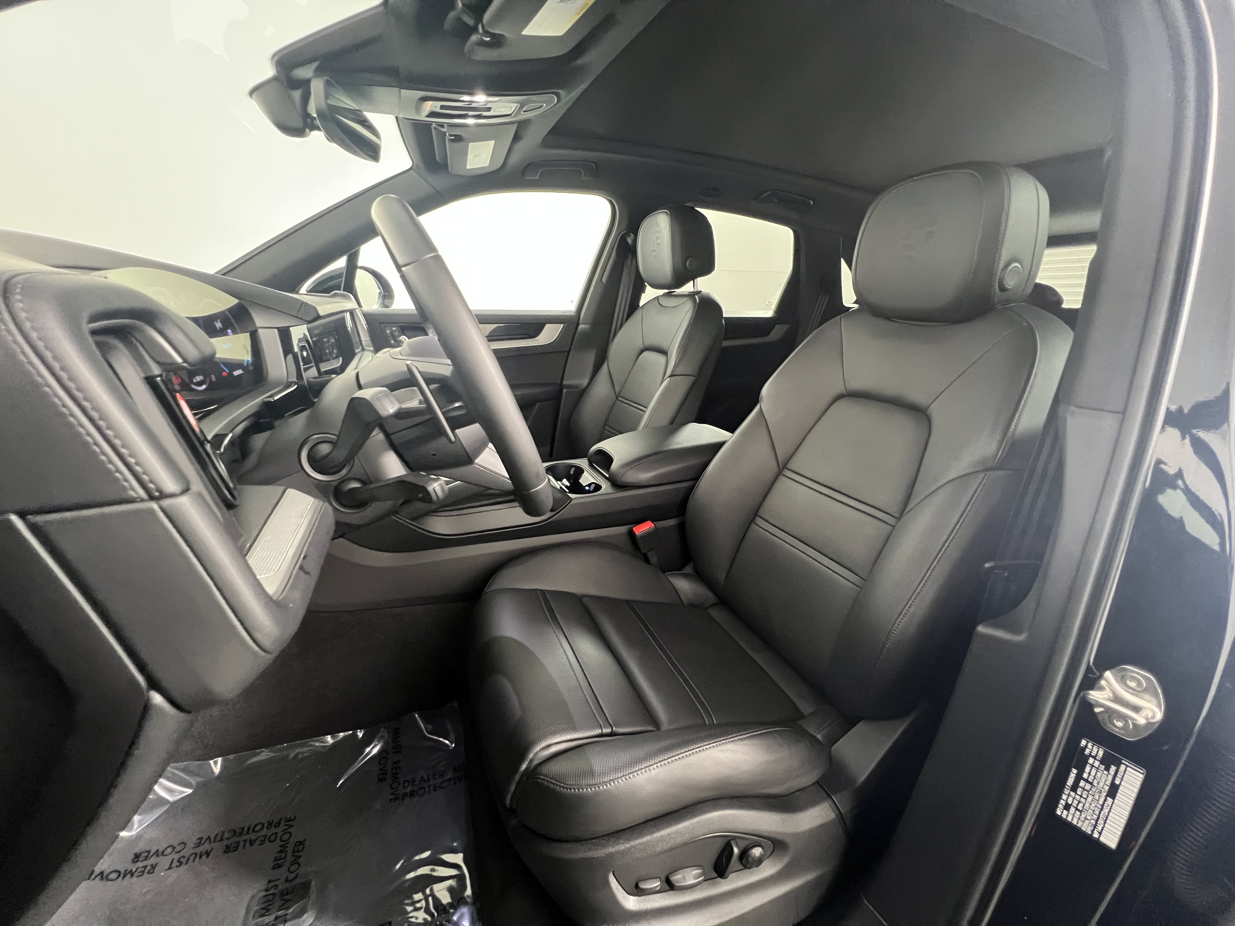 Certified 2026 Porsche Cayenne AWD/4WD image 5