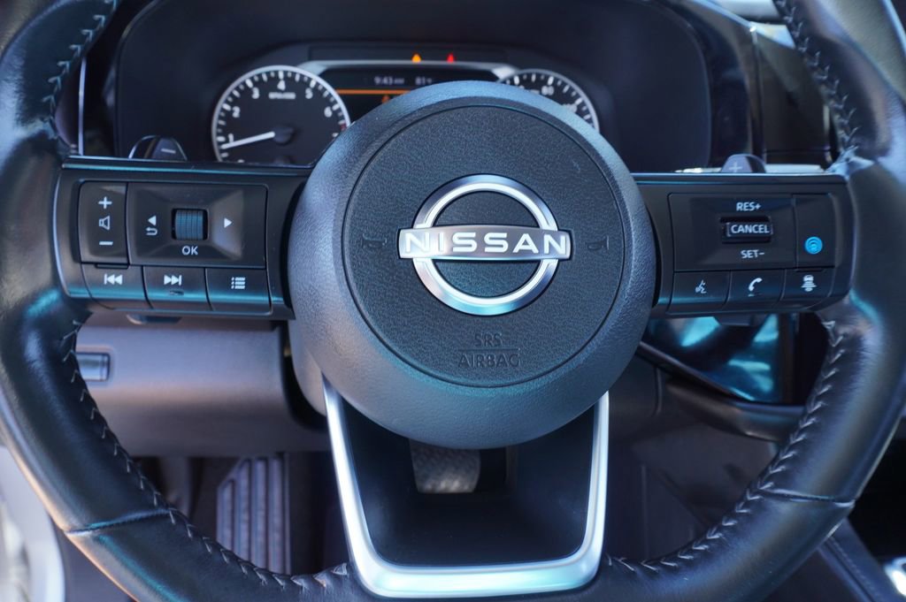 Certified 2025 Nissan Pathfinder SV image 18