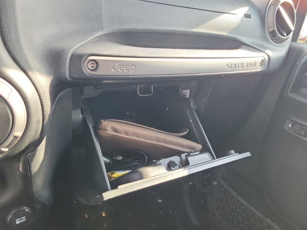 Used 2016 Jeep Wrangler Unlimited Sport w/ Quick Order Package 24S AWD/4WD image 31