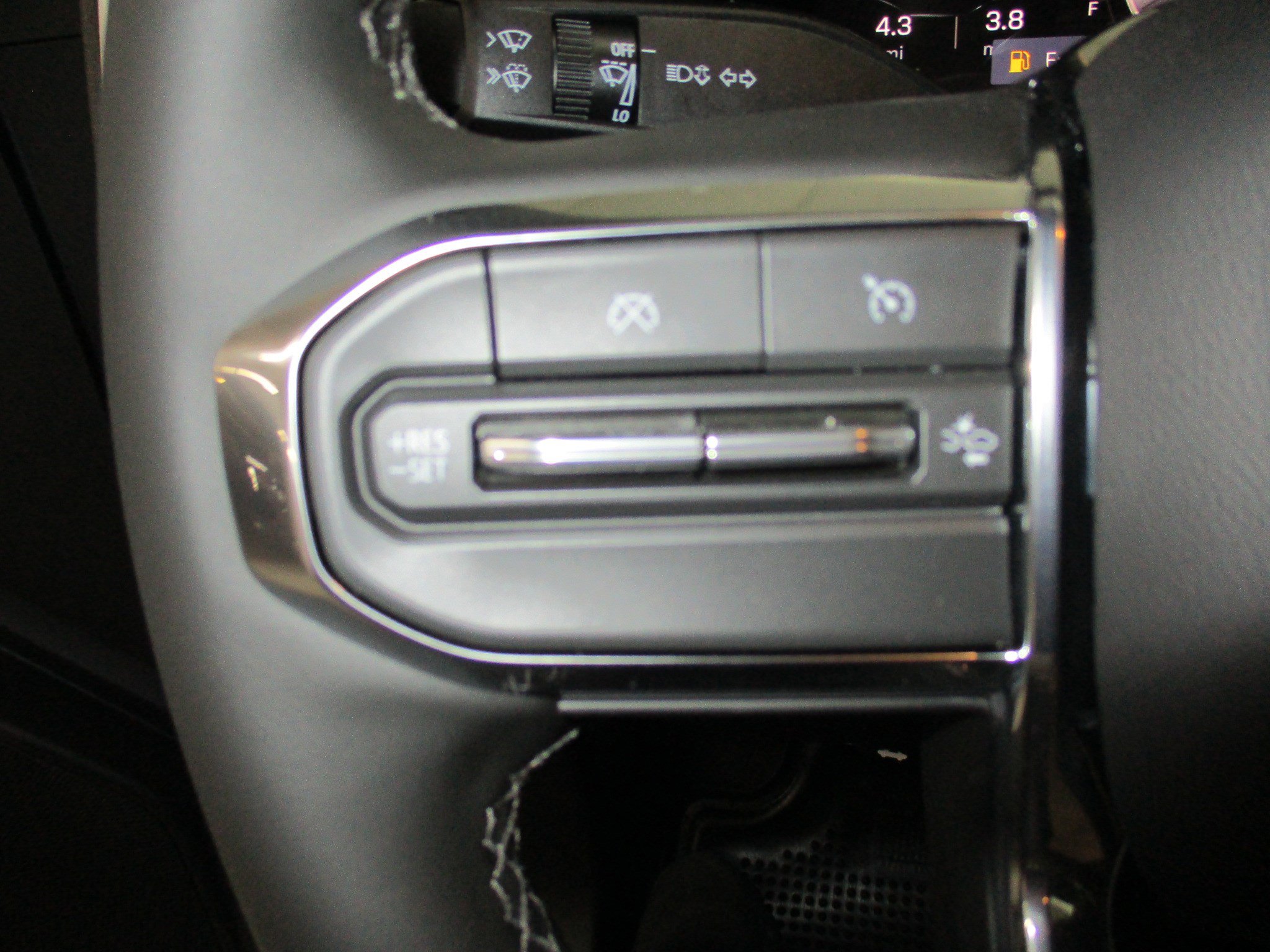 New 2026 GMC Canyon Elevation w/ Convenience Package image 25