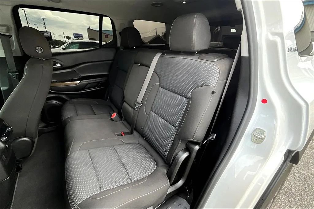 Used 2021 GMC Acadia SLE w/ Driver Convenience Package image 25