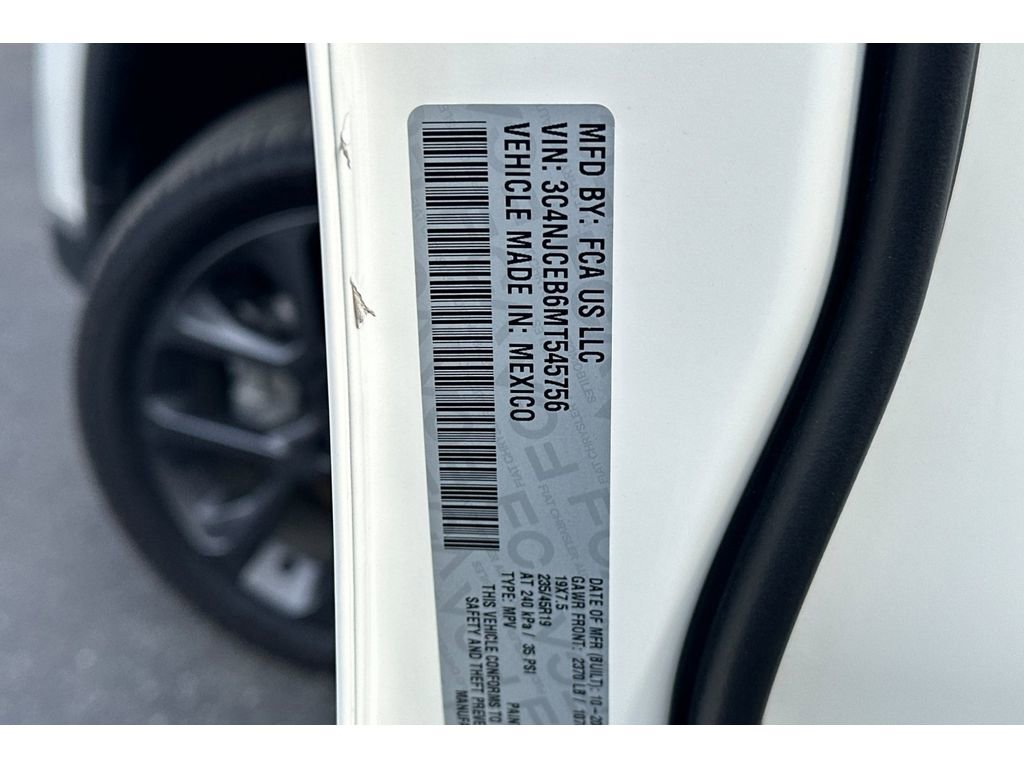 Used 2021 Jeep Compass Latitude image 35