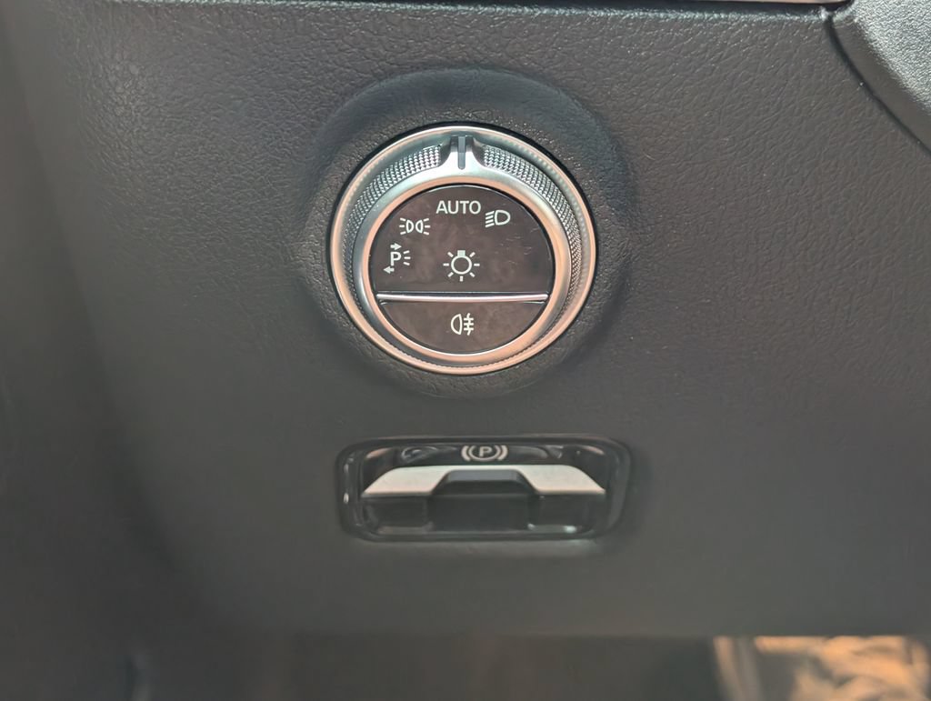 Certified 2023 Mercedes-Benz C 300 4MATIC Sedan image 30