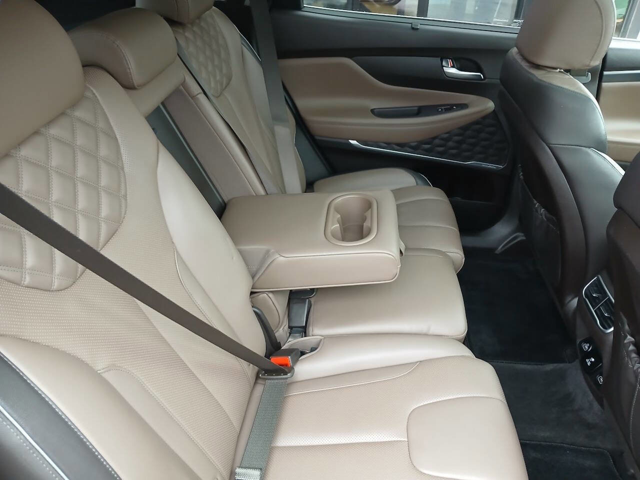 Used 2021 Hyundai Santa Fe Limited image 15