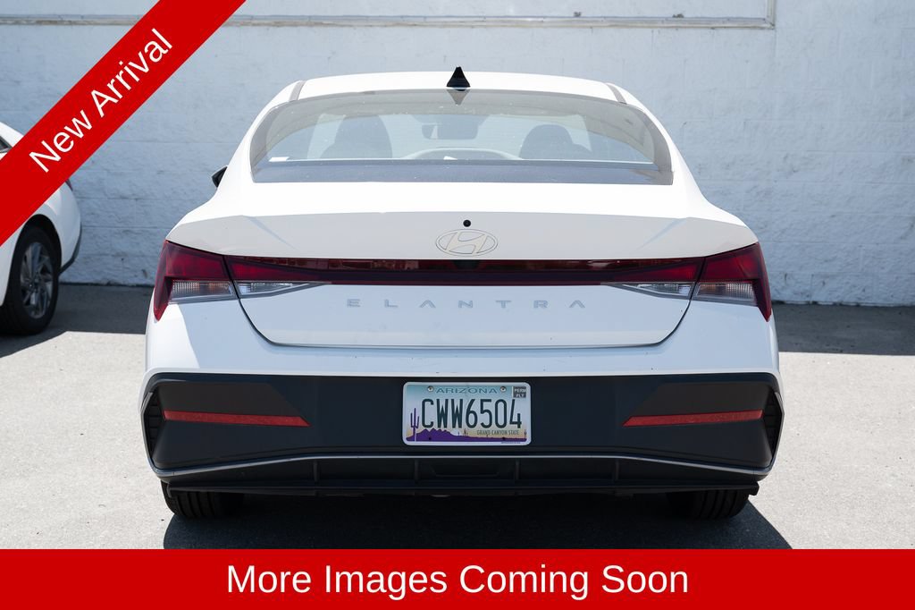 Used 2024 Hyundai Elantra SEL FWD image 4
