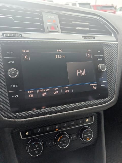 Used 2018 Volkswagen Tiguan SE w/ 3rd Row Seat Package image 43