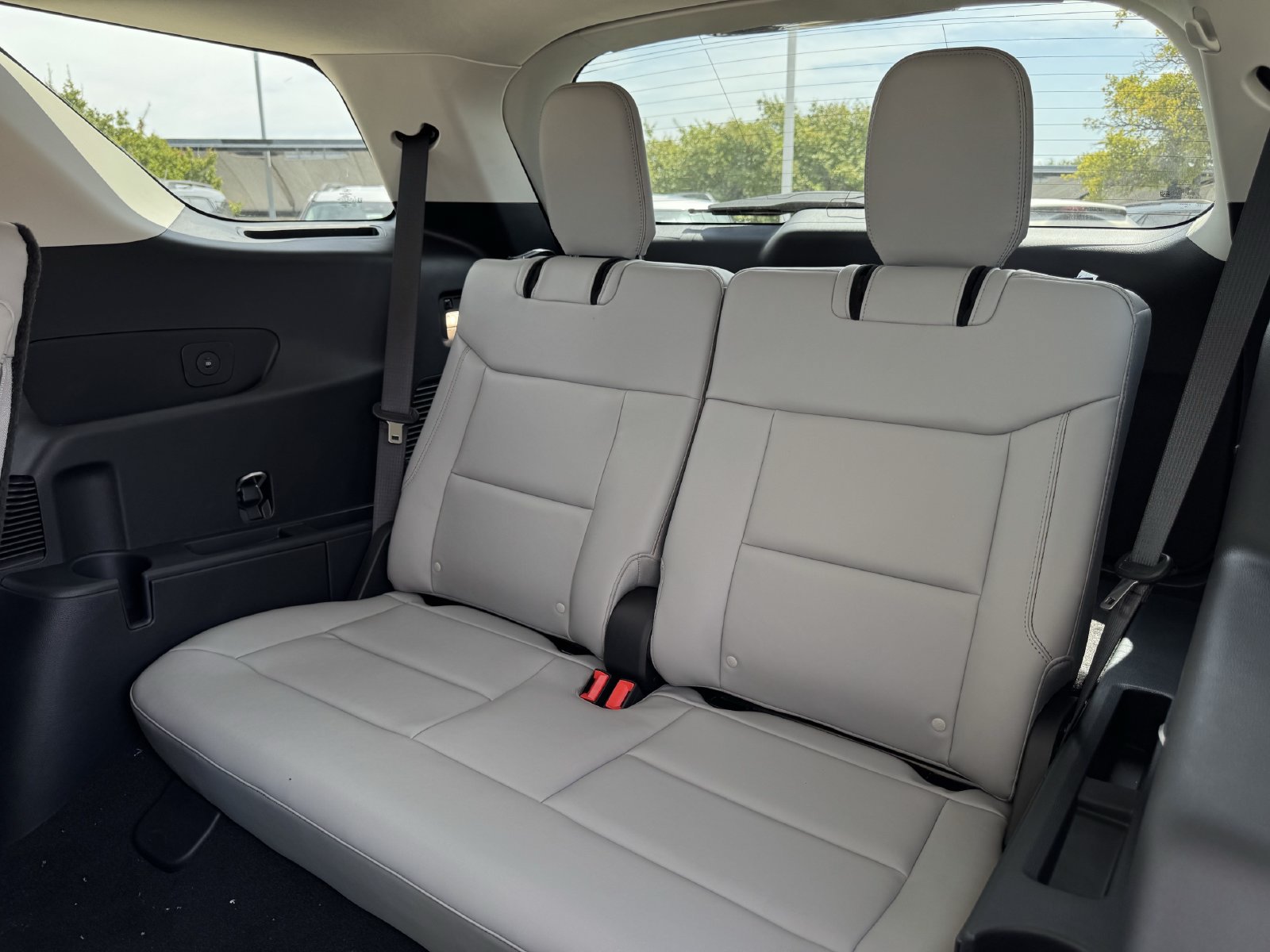 New 2026 Ford Explorer Active w/ Active Comfort Package RWD image 25