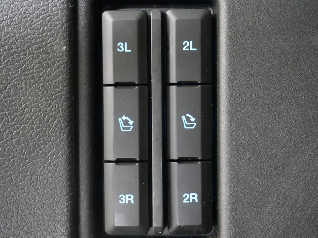 Used 2023 Ford Expedition Limited image 31