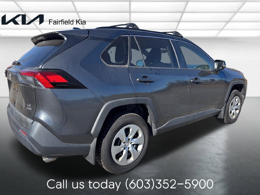 Used 2019 Toyota RAV4 LE w/ Carpet Mat Package AWD/4WD image 5
