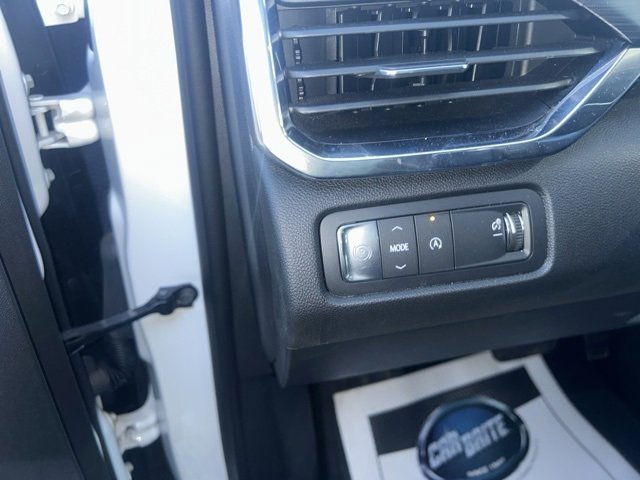 Used 2025 GMC Acadia Elevation image 12