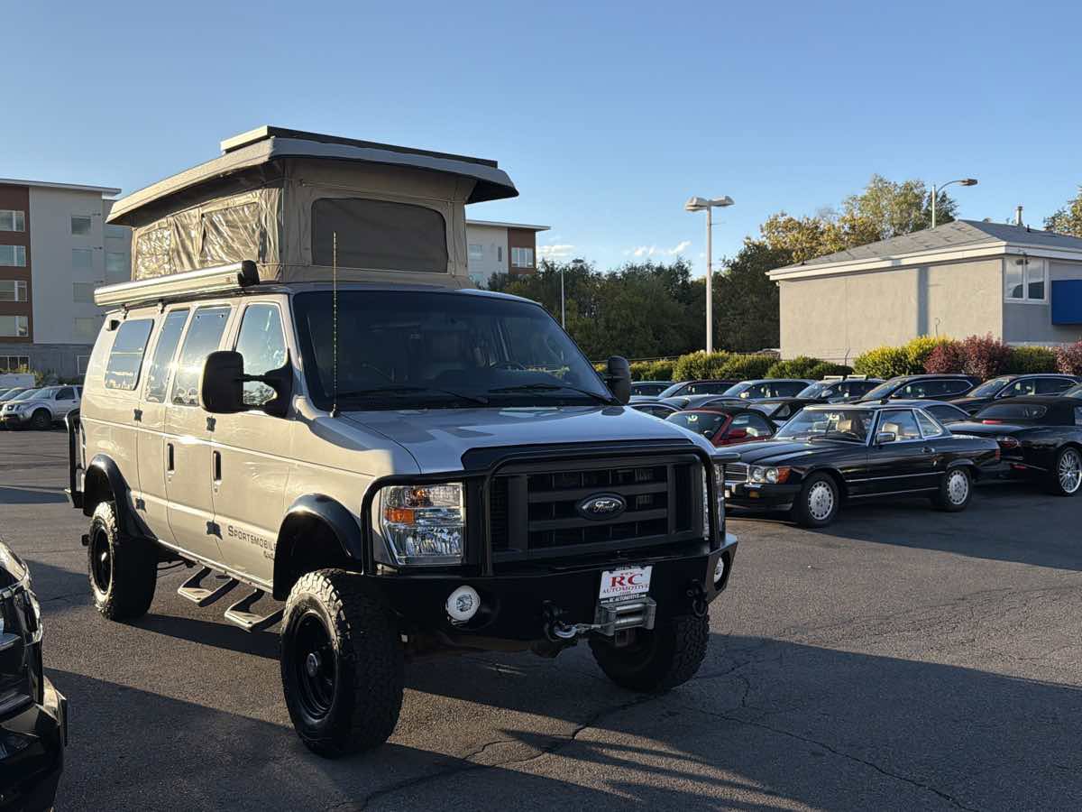 Used 2010 Ford E-350 and Econoline 350 Super Duty image 40