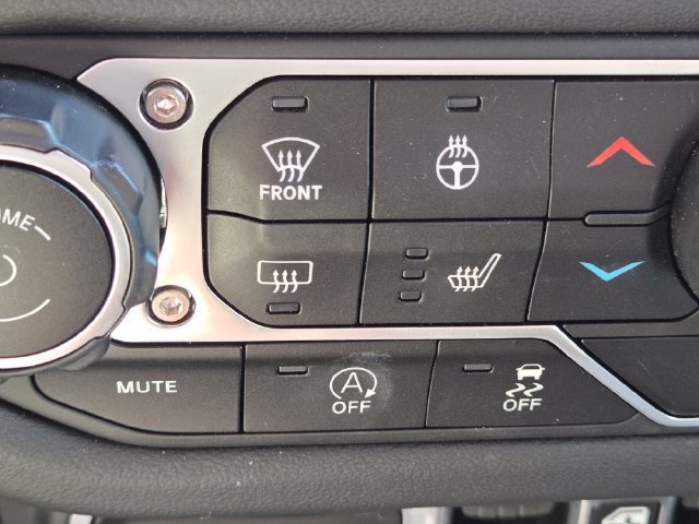 Used 2024 Jeep Wrangler Unlimited Rubicon AWD/4WD image 19