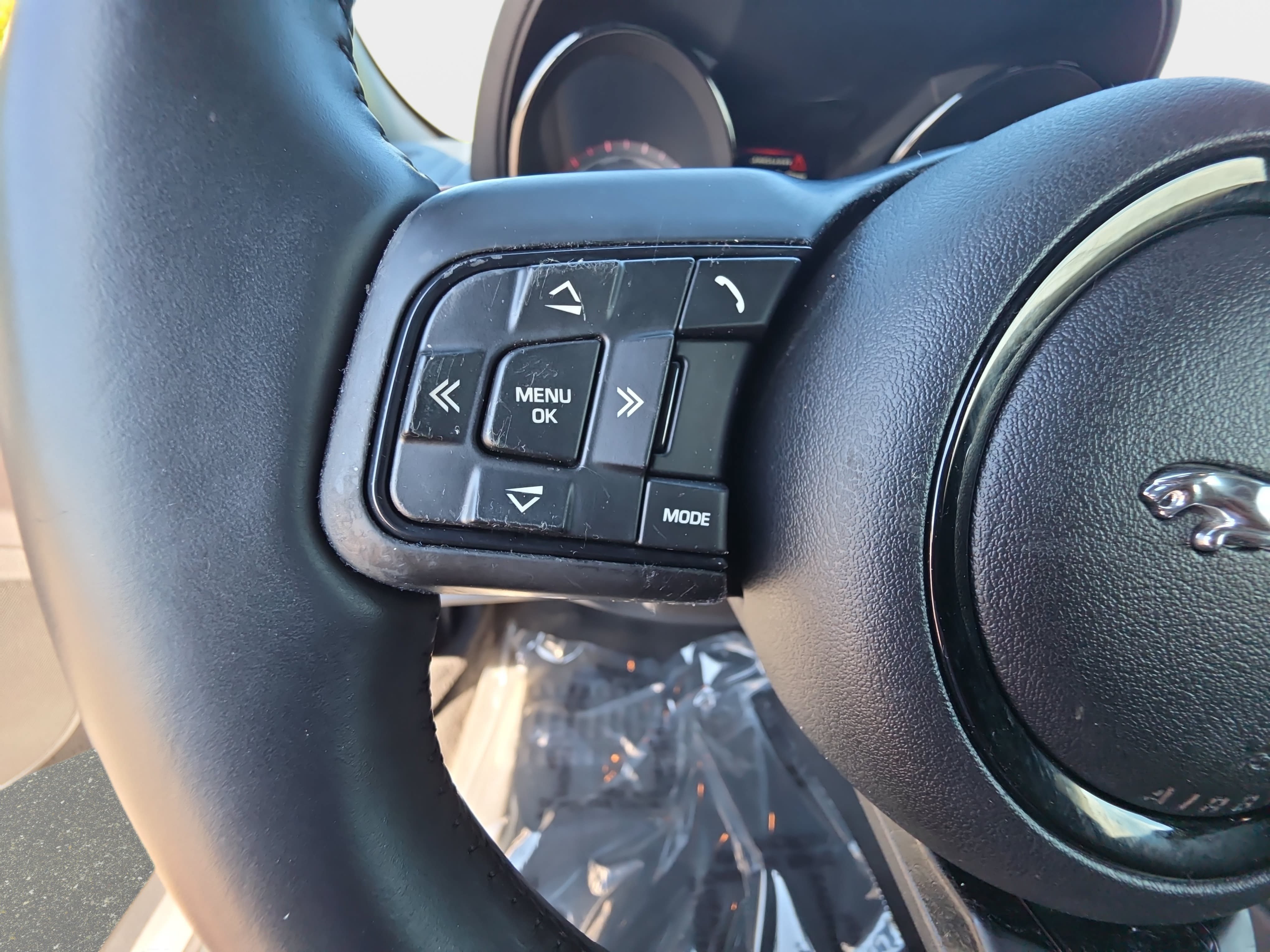 Used 2015 Jaguar F-TYPE S RWD image 15