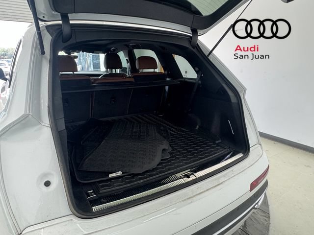 Used 2023 Audi Q7 3.0T Premium w/ Convenience Package AWD/4WD image 12