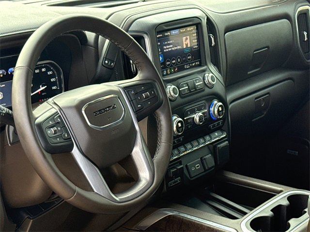 Used 2023 GMC Sierra 3500 Denali w/ Technology Package image 16